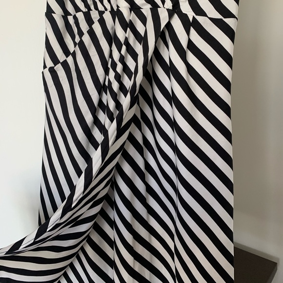 Jacob black and white stripes dress - Picture 5 of 5